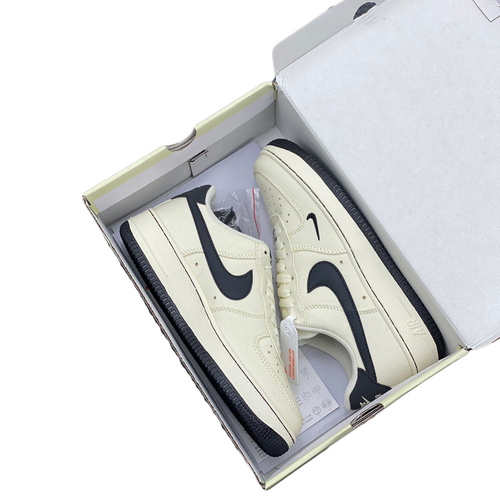 Zapatillas Urbanas Nike Air Force 1 '07 Color Beige Unisex